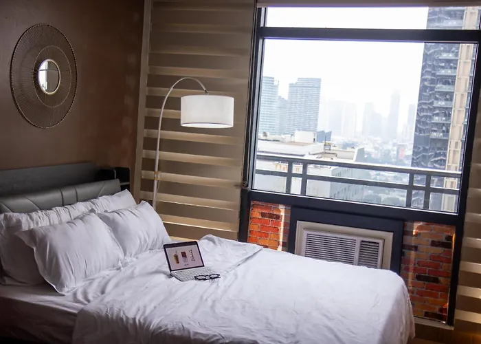 E-studio,best Sunset Pool,luxury,hotel Style * Manila