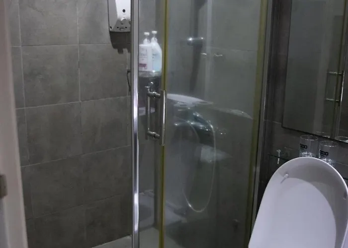 Apartment E-studio,best Sunset Pool,luxury,hotel Style Manila